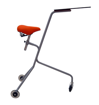 Illustration for article titled Scooterdesk to Open New Office Chair Racing Era